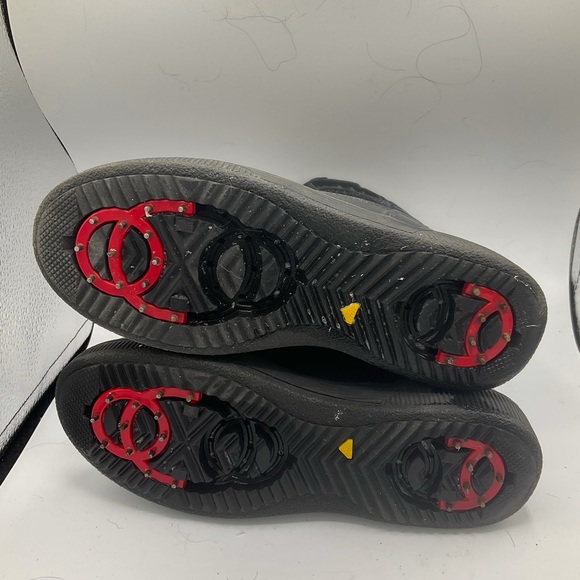 “OLANG” WITH INTEGRATED ICE GRIPS  Black Winter Ankle Boot. - Picture 14 of 15